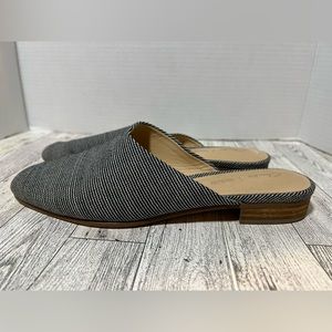 Clarks Mules Slides Slip on Casual Navy Canvas size 8 flats